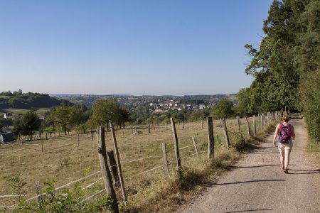 Lekker wandelen, onder ons het dorp Niederbronn-les-Bains